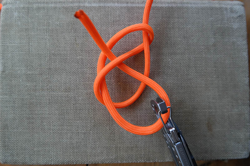 Illustration for article titled Knot Tying Process Images